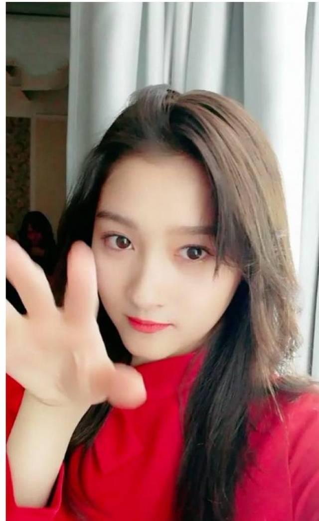 国产白富美自拍视频